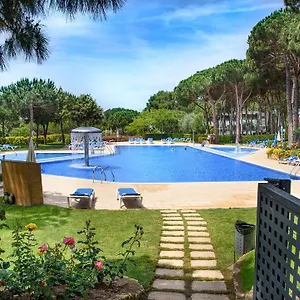 aparthotel-ciutat-de-palol.topcostabravahotels.com/